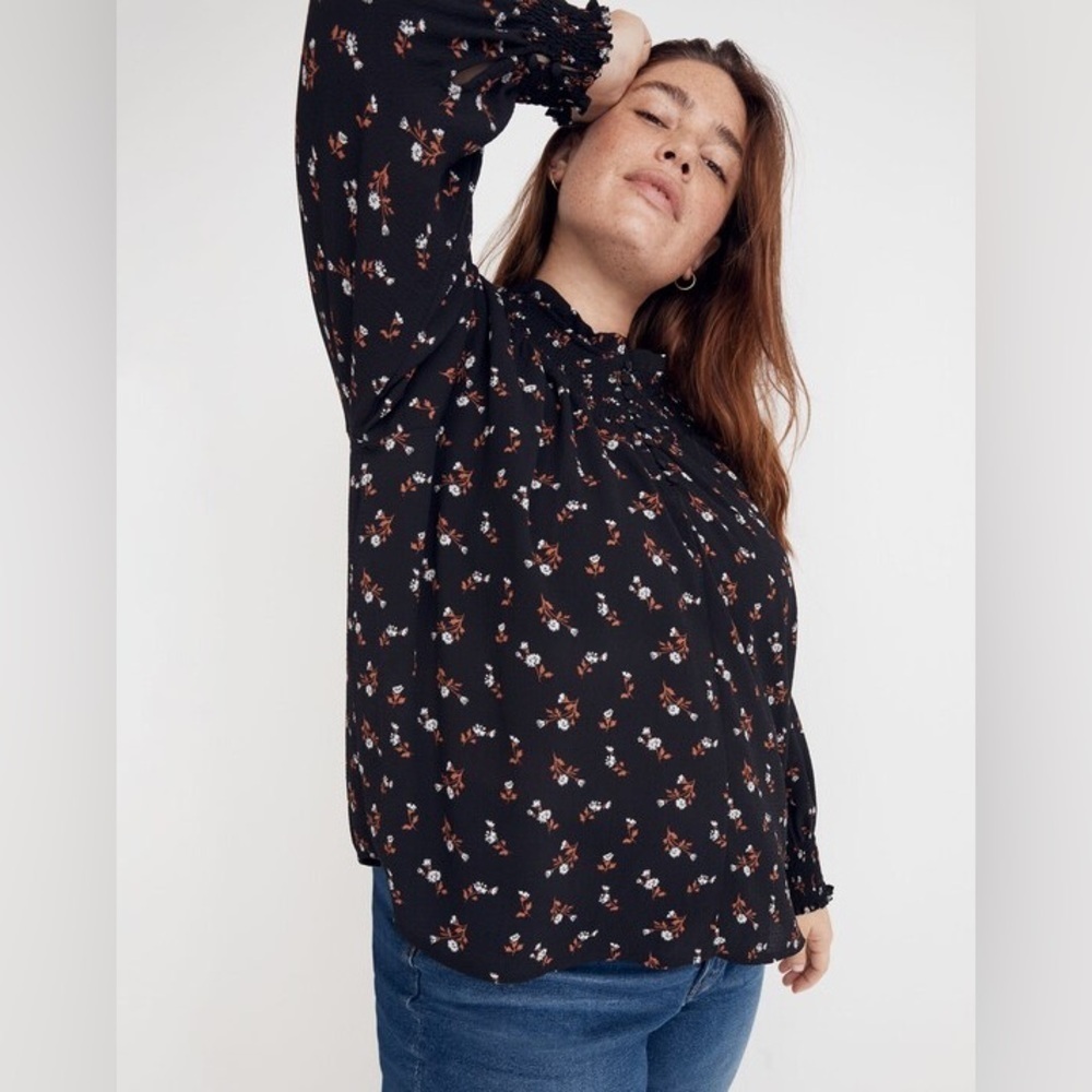 Madewell Plus Embroidered Smockneck Top in Tossed Floral Black Orange White 1X
